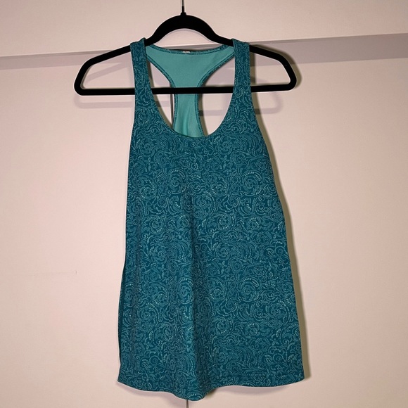 Lululemon Blue Tank Top No Size Measures To A Size 2 - Picture 1 of 4